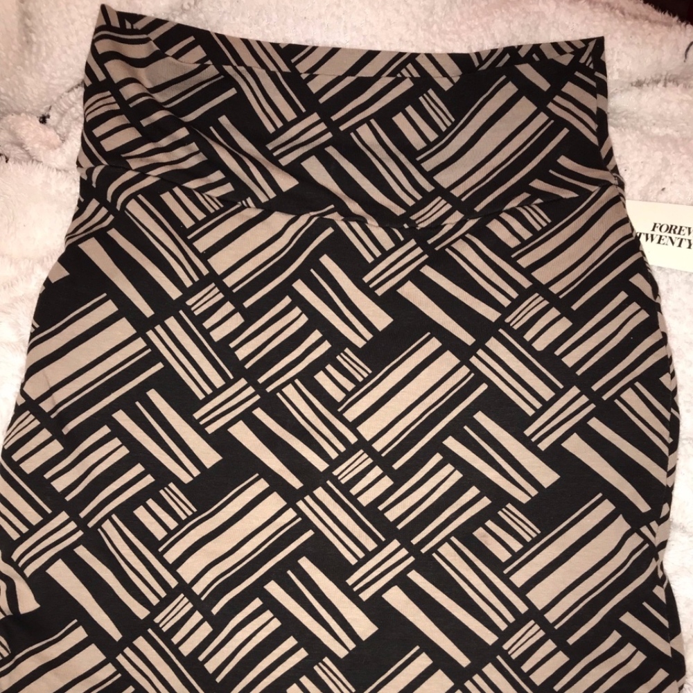 Forever 21 Skirt with tag still attached